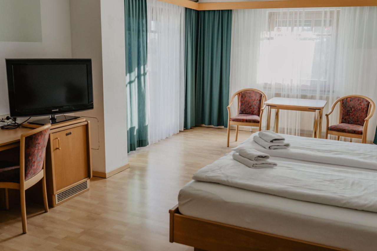 Georgshof Hotel Подерсдорф ам Зее Екстериор снимка